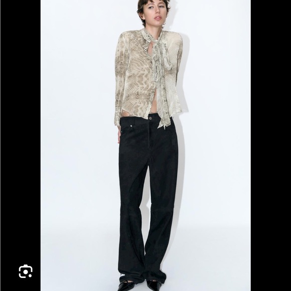 ZARA SNAKE PRINT BLOUSE WITH TIE - Picture 2 of 6
